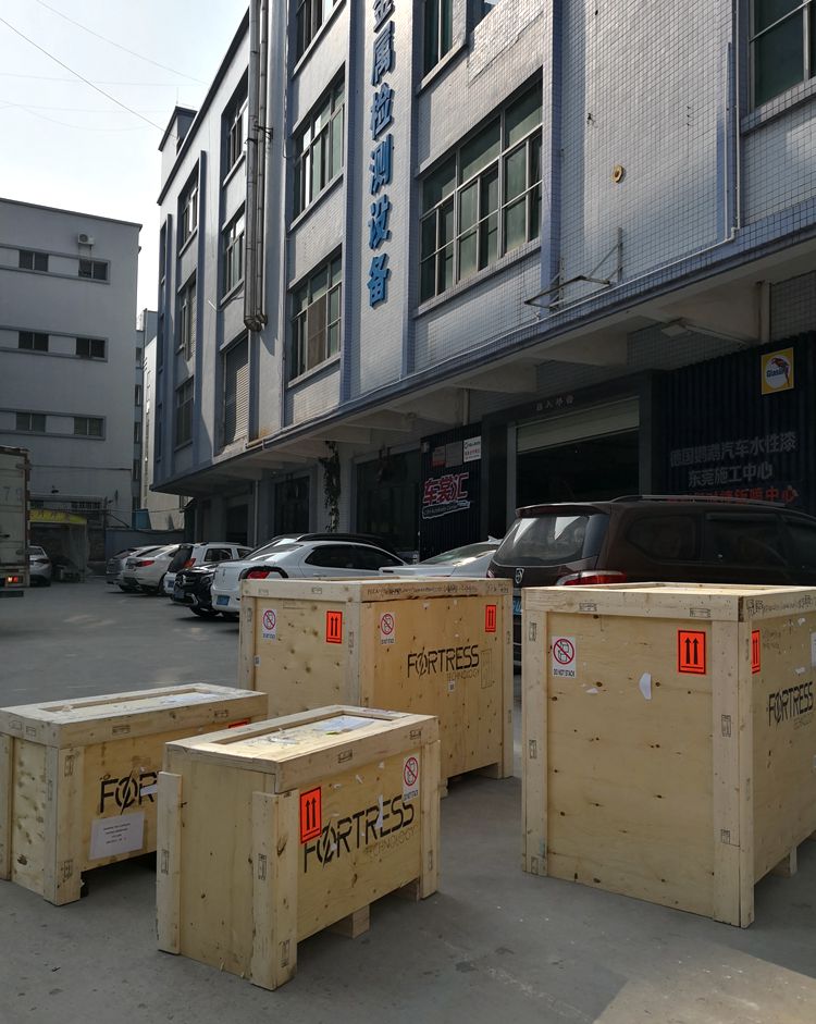 加拿大金檢機(jī)木箱收發(fā)貨1.jpg